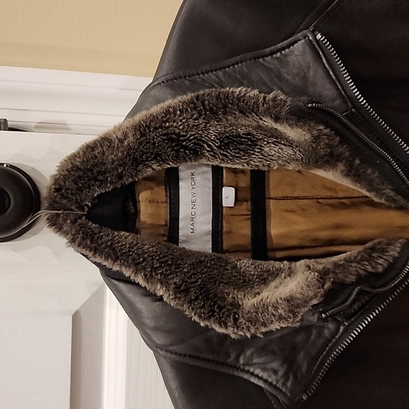 Husky Porsche Leather Jacket - Picture 2 of 6